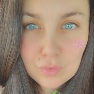 Meet your Posher, Chanelle